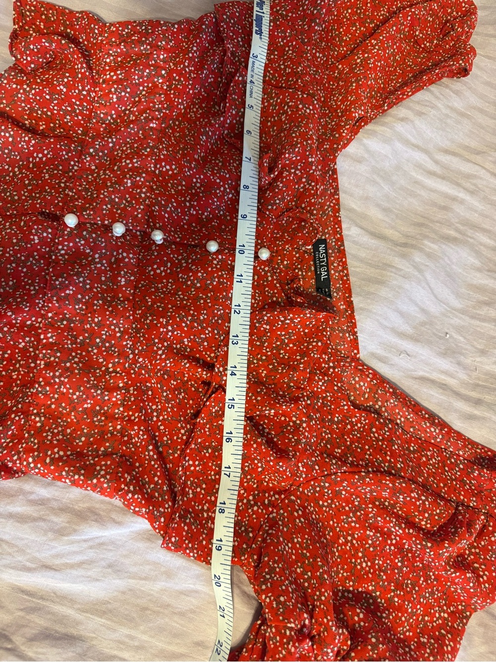 Nasty Gal Red Floral Ruffle Peasant Button Top. Size 10, Just adorable 🥰 - Picture 12 of 15